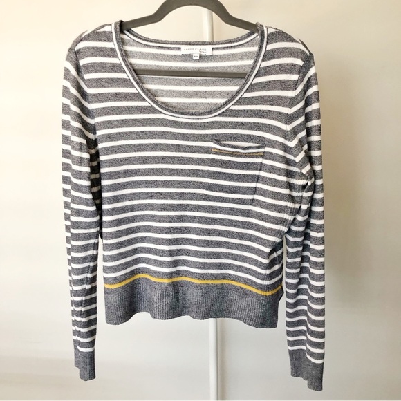 Marie Claire Oversized Relaxed Fit Casual Strips Gray Scoop Neck Sweater. Medium - Picture 14 of 15